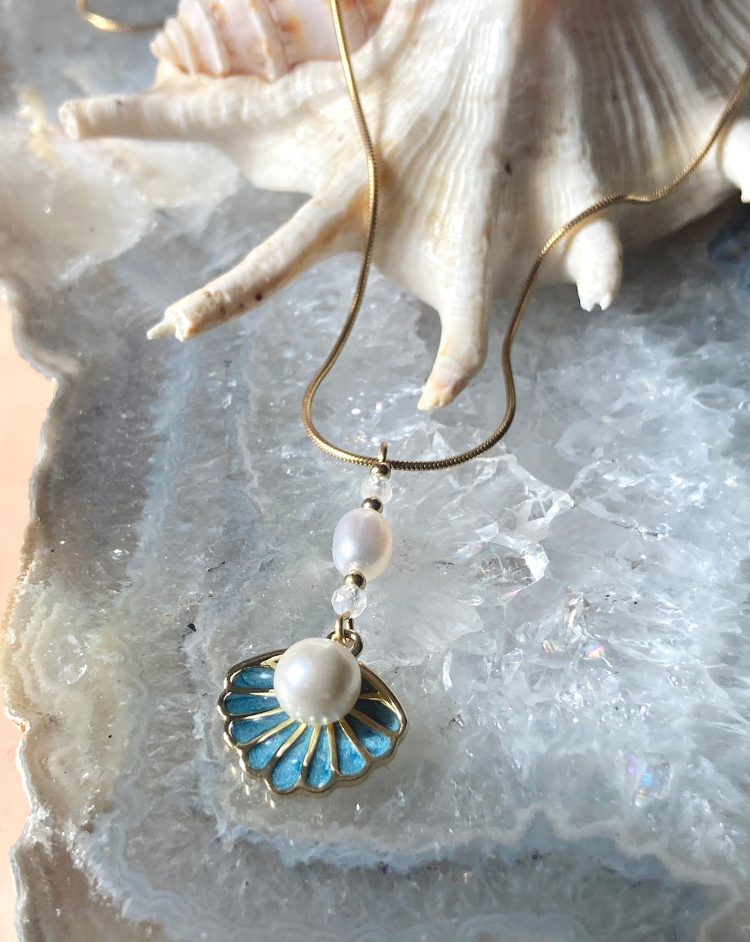 Gold Shell Pendant Moonstone & Pearl Necklace