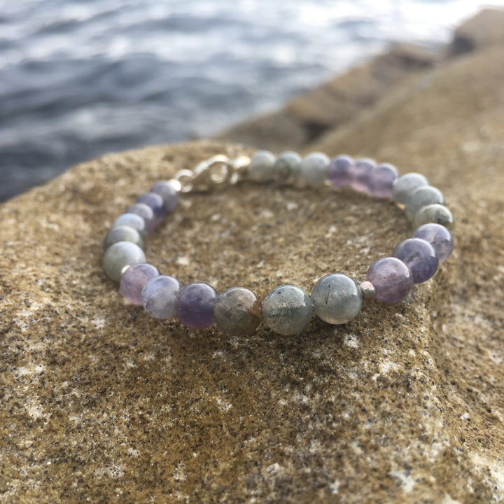 Iolite & Labradorite healing ladies bracelet
